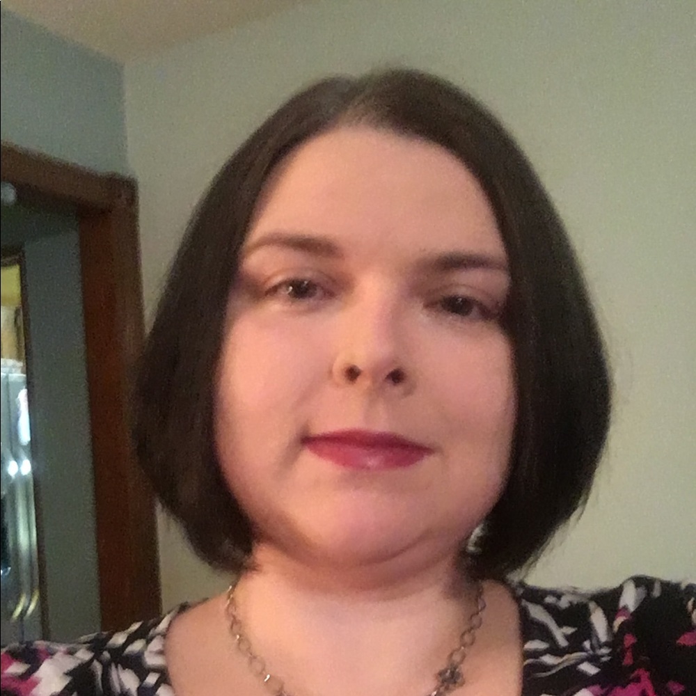 Meet your Posher, Julia